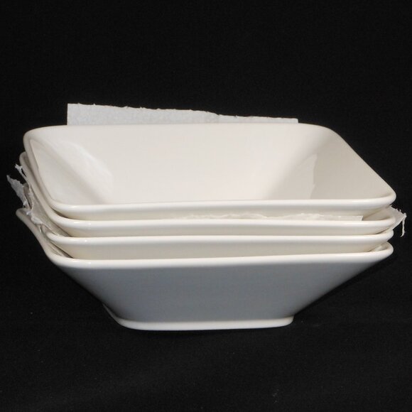 4 white multi purpose square bowl. Maxwell & Williams White Basic Piazza - Picture 2 of 6